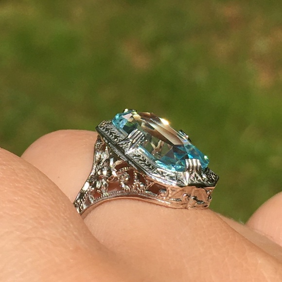 Intricate Art Deco Sterling Silver Blue Topaz Ring - Picture 8 of 15
